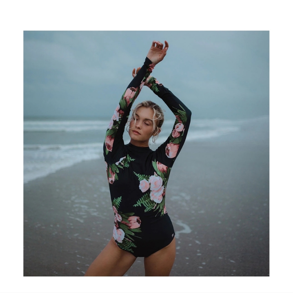 NEW Albion Carolina Long Sleeve One Piece Rashguard Small